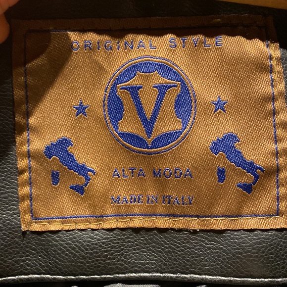 Vegan leather jacket - Picture 4 of 7